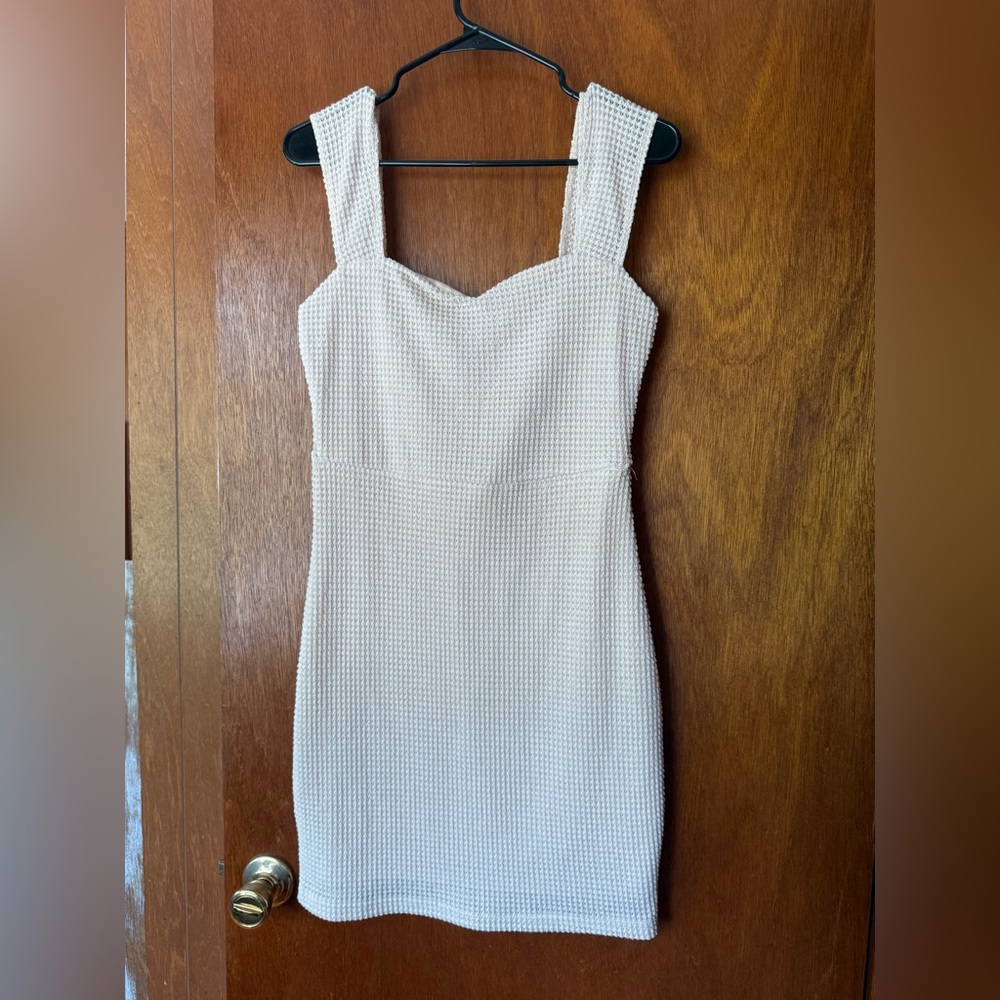 SHEIN Cream Sheath Mini Dress Sweetheart Neckline Sleeveless